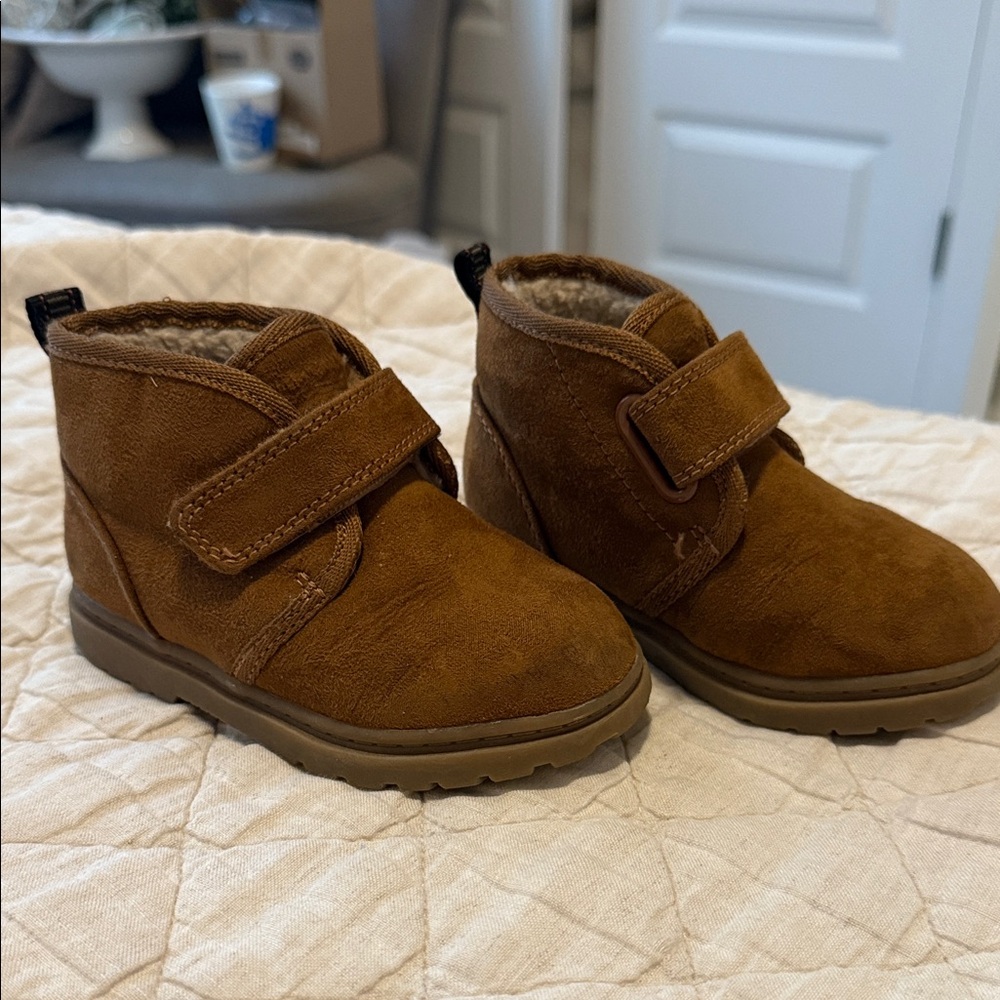 Cat & Jack Tan Kids Boots size 6